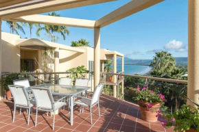 Hill Apartment No.6 - Stunning Coral Sea Views